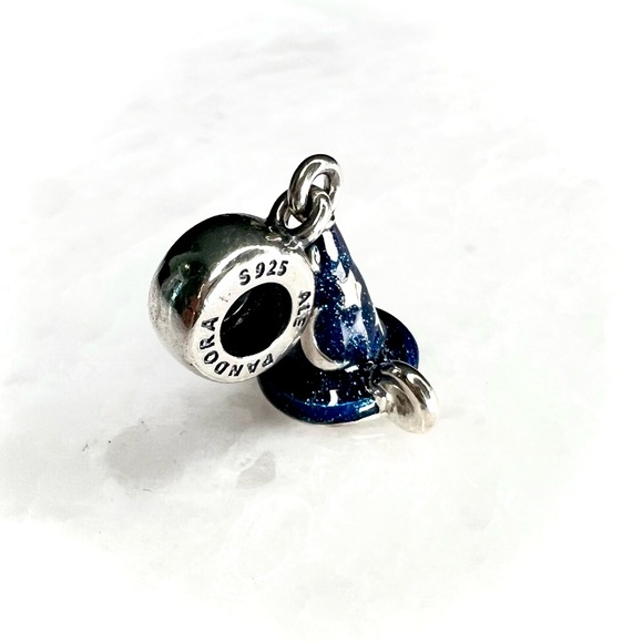 Pandora x Iconic Mickey Fantasia✨Sorcerer's Hat Charm, exclusive Parks item - Picture 6 of 11